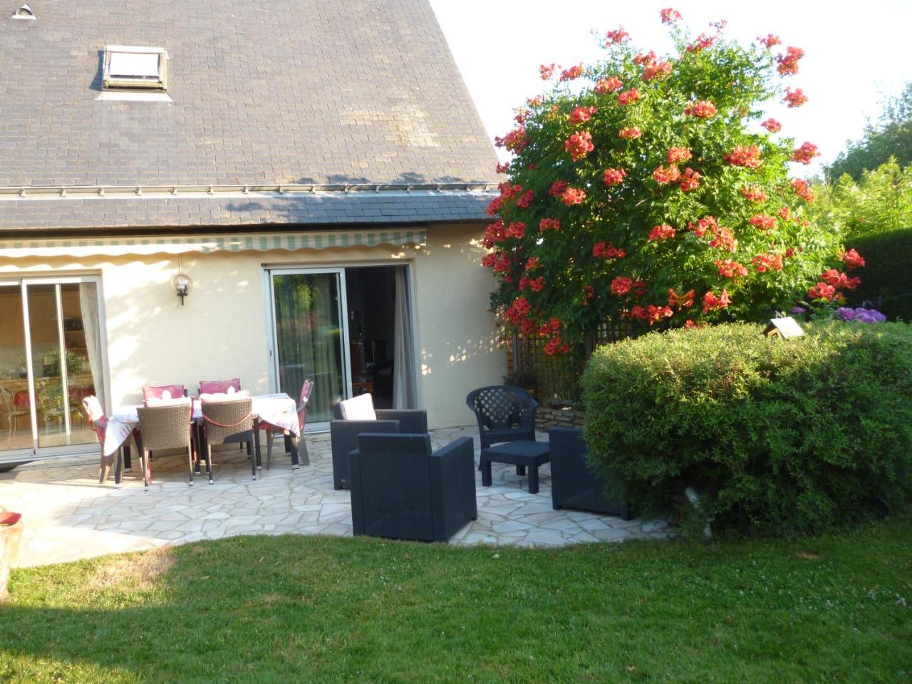 Chez Bernard Et Nicole Bed & Breakfast Betton Eksteriør bilde